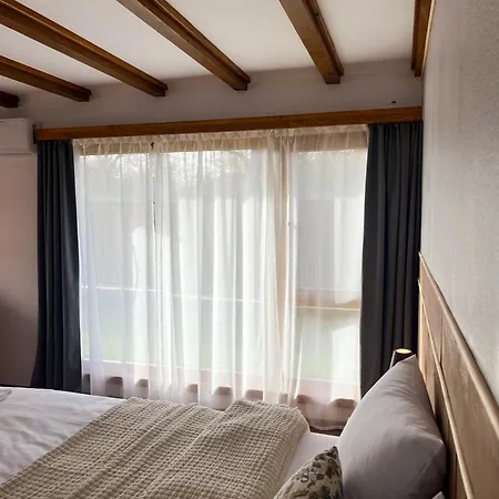 Guest house братановите къщи