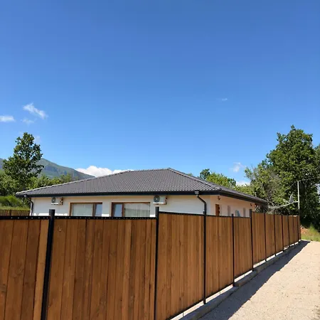 братановите къщи Guest house Dubravka