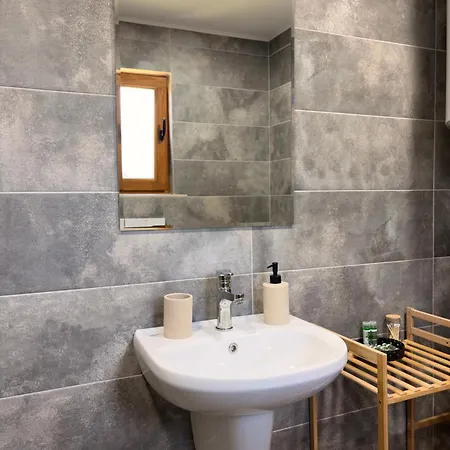братановите къщи Guest house 3*