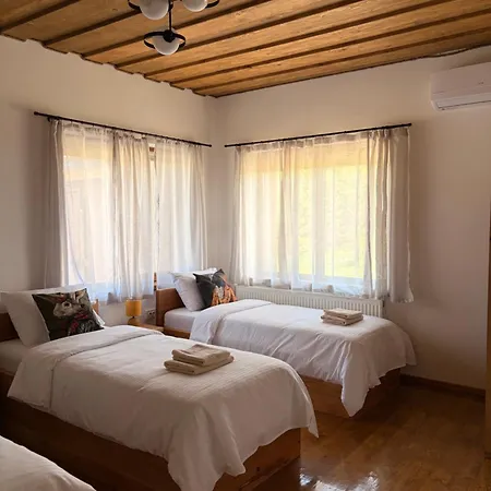 Guest house братановите къщи